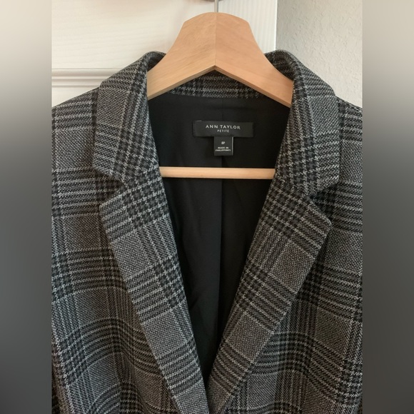 Ann Taylor Petite Menswear Plaid Belted Blazer 8P - Picture 6 of 10